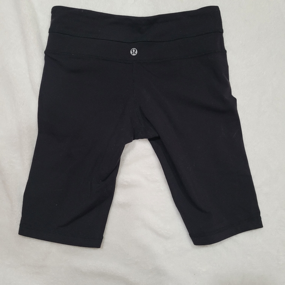 Lululemon shorts - Picture 1 of 5